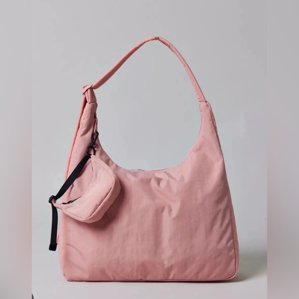 Baggu Urban Outfitters Exclusive Shoulder Bag in Rose Tan